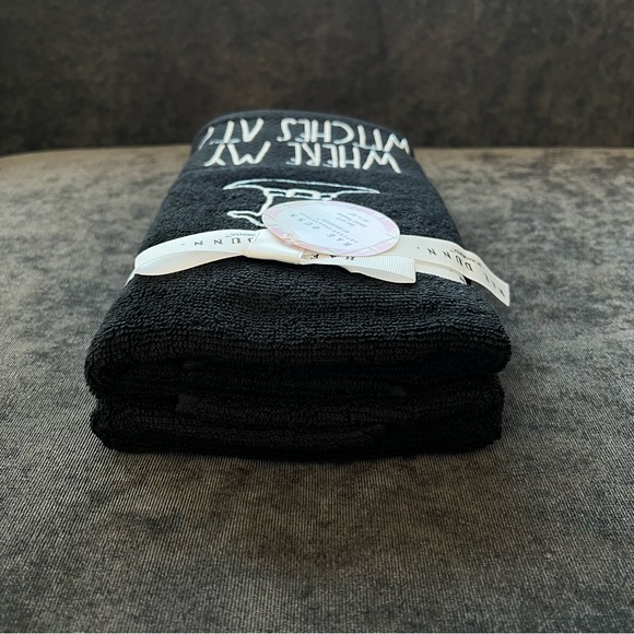 NWT Rae Dunn Embroidered ‘Where My Witches At?’ Hand Towels Set of 2 - Picture 5 of 8